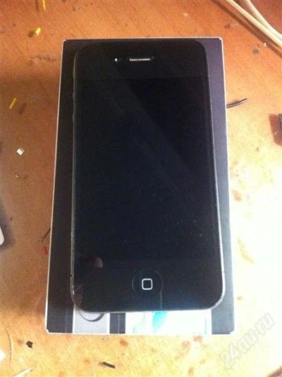 Лот: 2251992. Фото: 1. iPhone 4 32gb черный. Смартфоны
