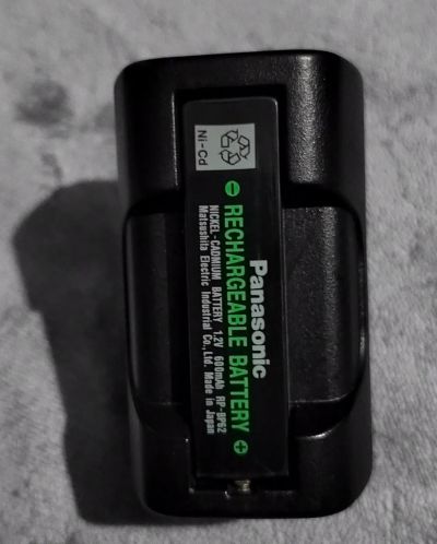 Лот: 25316230. Фото: 1. Зарядное устройство Panasonic. Зарядные устройства, блоки питания, адаптеры сетевые для смартфонов