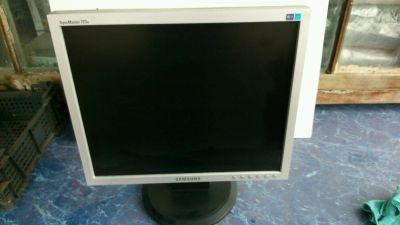 Лот: 4578409. Фото: 1. ЖК Монитор Samsung 17' Срочно. ЖК-мониторы
