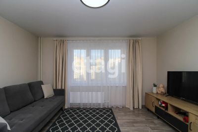 Лот: 20824924. Фото: 1. Продам 4-комн. кв. 81.9 кв.м... Квартиры, студии