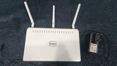 Лот: 16838430. Фото: 1. Роутер D-link DIR-655. Маршрутизаторы (роутеры)
