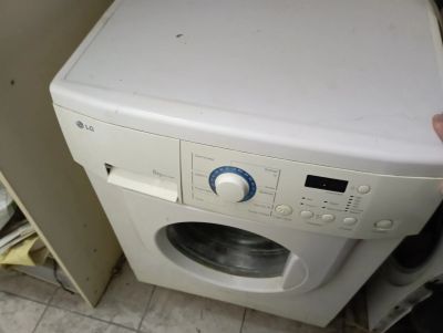 Лот: 25244401. Фото: 1. Стиральная машина LG, б/у, 5 кг... Стиральные машины