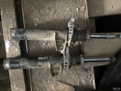 Лот: 17282264. Фото: 1. Амортизаторы передние VW Passat... Ходовая, подвеска, рулевое управление