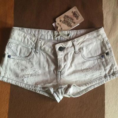 Лот: 7102322. Фото: 1. Новые джинсовые шорты Bershka. Брюки, шорты