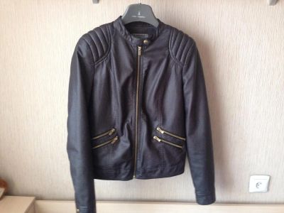 Лот: 4486533. Фото: 1. Кожаная куртка Pull&Bear. Верхняя одежда