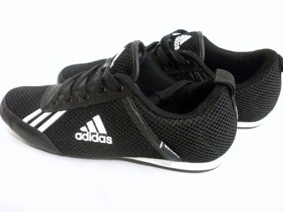 Лот: 3995887. Фото: 1. adidas daroga 42. Кеды, кроссовки, слипоны