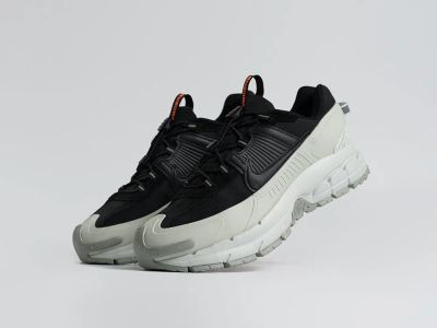 Лот: 25365924. Фото: 1. Кроссовки Nike Zoom Vomero 5 Roam. Кеды, кроссовки, слипоны
