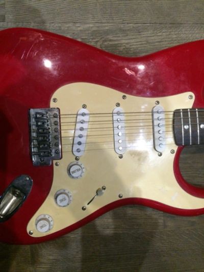 Лот: 7225154. Фото: 1. Электрогитара Fender Squier. Гитары