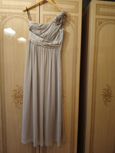 Лот: 24674763. Фото: 1. Платье H&M 42-44 , размер. Платья