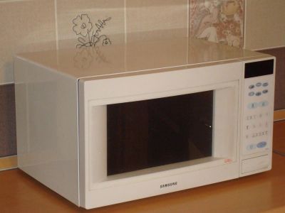 Лот: 3229232. Фото: 1. Микроволновка Samsung CE945GR. Микроволновки, мини-печи