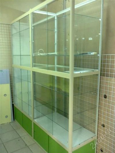 Лот: 2847875. Фото: 1. витрина 2 метра. Торговое