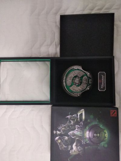 Лот: 18452298. Фото: 1. Aegis of champions 2018 Dota 2. Другое (коллекционирование, моделизм)
