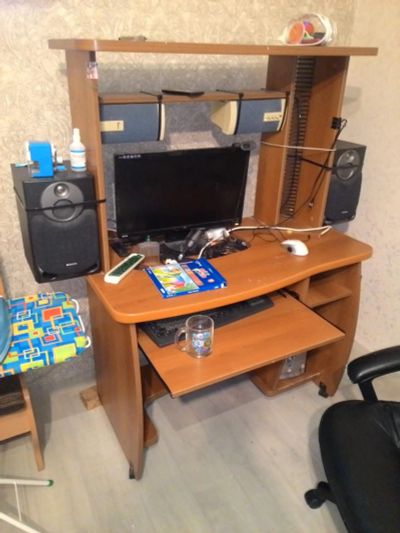 Лот: 10811614. Фото: 1. стол компьютерный БУ. Компьютерные и письменные столы