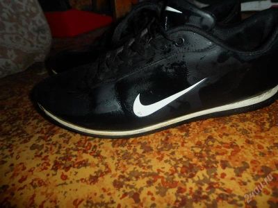 Лот: 2330008. Фото: 1. Кроссовки Nike черные. Кеды, кроссовки, слипоны