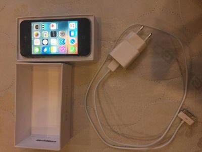Лот: 14237275. Фото: 1. iPhone 4s 8bg. Смартфоны