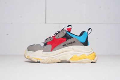 Лот: 11763697. Фото: 1. Кроссовки Balenciaga Triple S. Кеды, кроссовки, слипоны