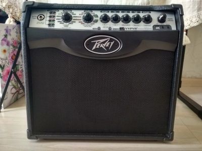 Лот: 17386368. Фото: 1. Комбоусилитель Peavey Vypyr VIP... Гитарные эффекты и комбоусилители