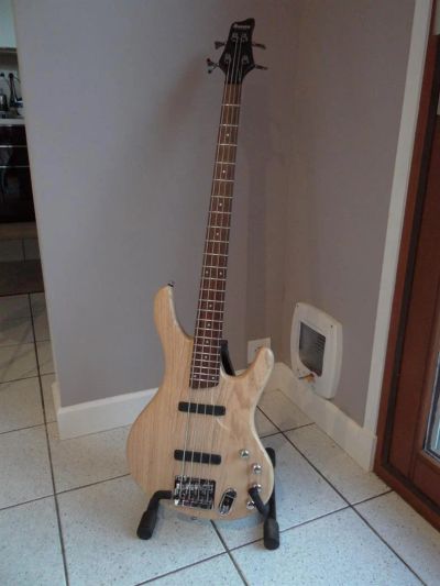 Лот: 3358834. Фото: 1. Бас-гитара Ibanez EDB550. Гитары