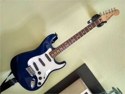 Лот: 10910130. Фото: 1. Fender Standard Stratocaster... Гитары