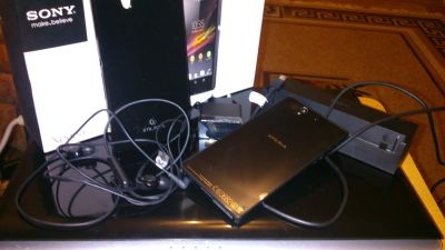 Лот: 3317990. Фото: 1. Смартфон Sony Xperia Z, состояние... Смартфоны