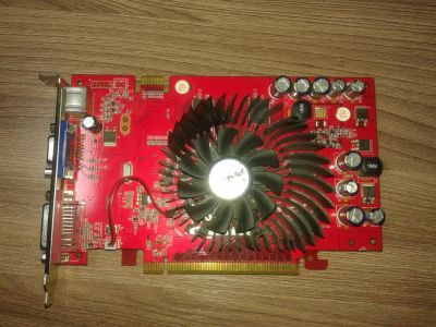 Лот: 6185546. Фото: 1. GeForce 7300GT 128 Mb 128 bit. Видеокарты