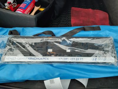 Лот: 16308830. Фото: 1. 2 рамки госномер Hyundai центр. Кузов