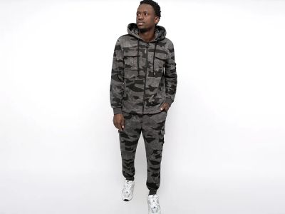 Лот: 24977663. Фото: 1. Спортивный костюм Stone Island. Спортивные костюмы