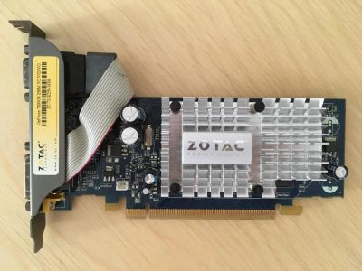 Лот: 9802043. Фото: 1. видеокарта Zotac GeForce 7200GS... Видеокарты