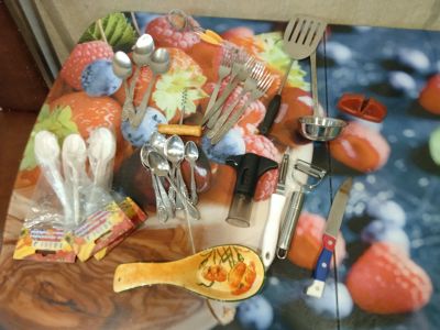 Лот: 20012956. Фото: 1. Столовые приборы. Столовые приборы, ножи