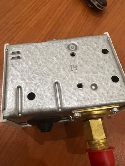 Лот: 19833288. Фото: 1. Danfoss KPI35. Запчасти