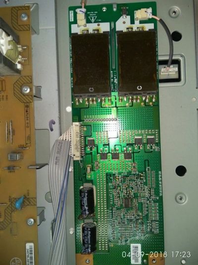 Лот: 12122460. Фото: 1. invertor 6632L-0456A Philips 37PFL5322S... Запчасти для телевизоров, видеотехники, аудиотехники