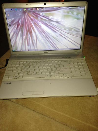 Лот: 3305747. Фото: 1. Sony VAIO VPC-EB4S1R. Ноутбуки