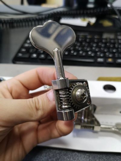 Лот: 16847279. Фото: 1. Колки басовые Gotoh GB528 RES-O-LITE... Аксессуары, комплектующие