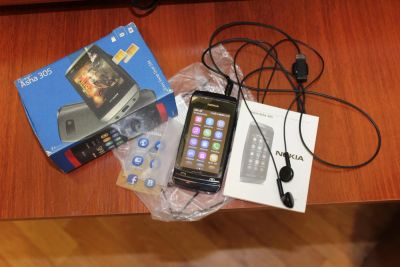 Лот: 4524309. Фото: 1. смартфон NOKIA Asha-305. Смартфоны