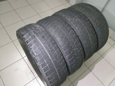 Лот: 16796455. Фото: 1. Зимние шины липучка Yokohama Ice... Шины