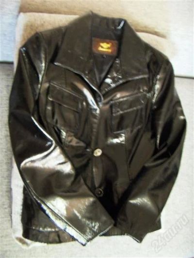 Лот: 1818033. Фото: 1. Пиджак кожа- лак натуральная. Верхняя одежда