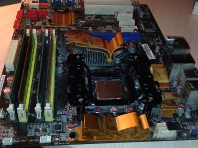 Лот: 6694609. Фото: 1. Процессор Intel e8400 + материнка... Процессоры