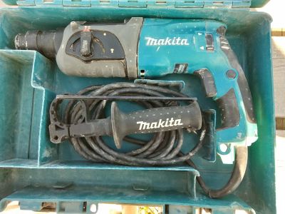 Лот: 25618047. Фото: 1. Перфоратор Макита hr2470. Электроинструмент