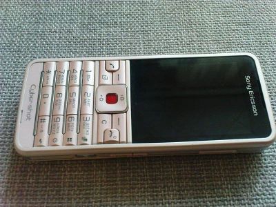 Лот: 1831078. Фото: 1. sony ericsson c901 Полный комплект. Кнопочные мобильные телефоны