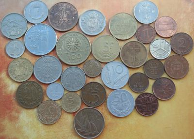 Лот: 5352799. Фото: 1. Коллекция монет мира (№39). Остальные страны