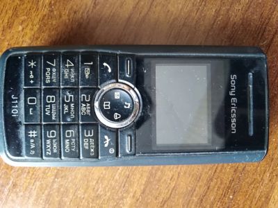 Лот: 16626712. Фото: 1. Сотовый телефон Sony Ericsson... Кнопочные мобильные телефоны