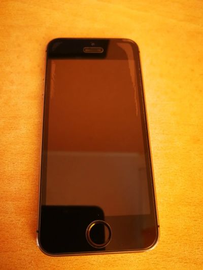 Лот: 12517572. Фото: 1. iPhone 5s. Смартфоны
