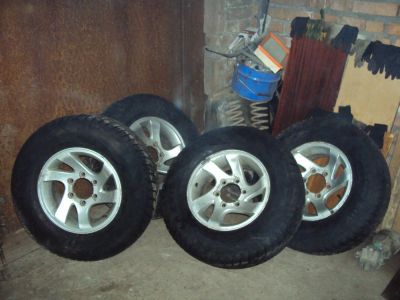 Лот: 4423991. Фото: 1. Липучка Maxxis Snow Suf 235/75... Шины на дисках