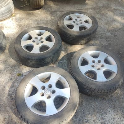 Лот: 24290688. Фото: 1. Оригинальные диски Nissan R16. Диски