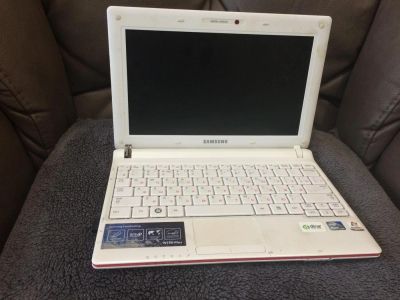 Лот: 10344636. Фото: 1. Нетбук Samsung. Ноутбуки