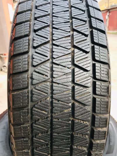 Лот: 25798334. Фото: 1. Bridgestone Blizzak DM-V3 R18... Шины