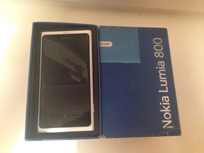 Лот: 3339664. Фото: 1. Nokia lumia 800(white). Смартфоны