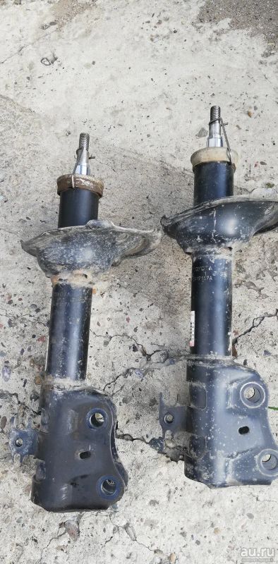 Лот: 16261447. Фото: 1. Стойки амортизаторы на toyota... Ходовая, подвеска, рулевое управление