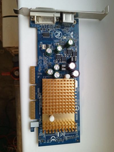 Лот: 24425983. Фото: 1. видео карта gigabyte gv-n62256dp... Сетевые карты