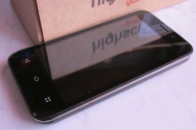 Лот: 3950355. Фото: 1. Смартфон Highscreen Yummy Duo... Смартфоны